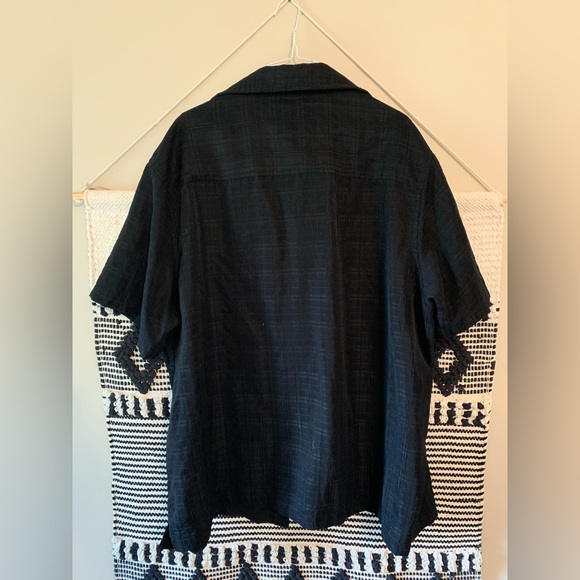 Men’s Black textured Button Down - Vintage - Picture 3 of 3
